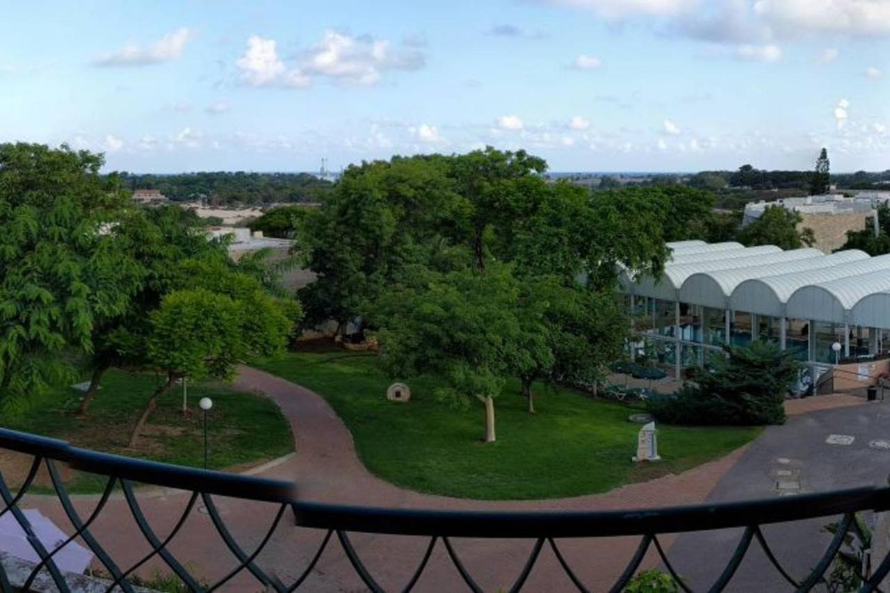 Caesars Place Sea View 2Br Neot Golf カイザリア エクステリア 写真