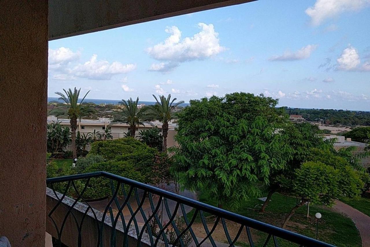 Caesars Place Sea View 2Br Neot Golf カイザリア エクステリア 写真